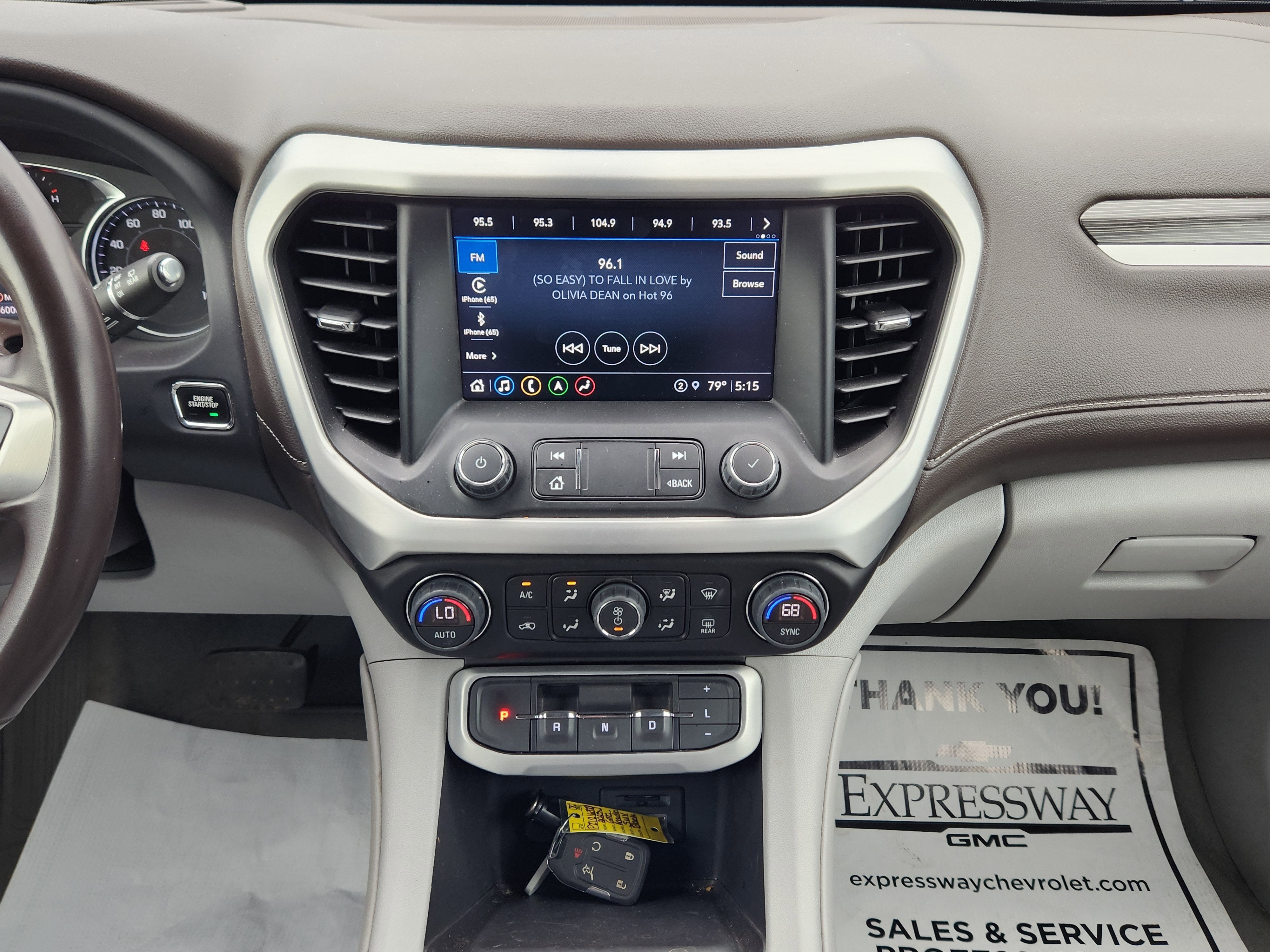 2023 GMC Acadia SLT