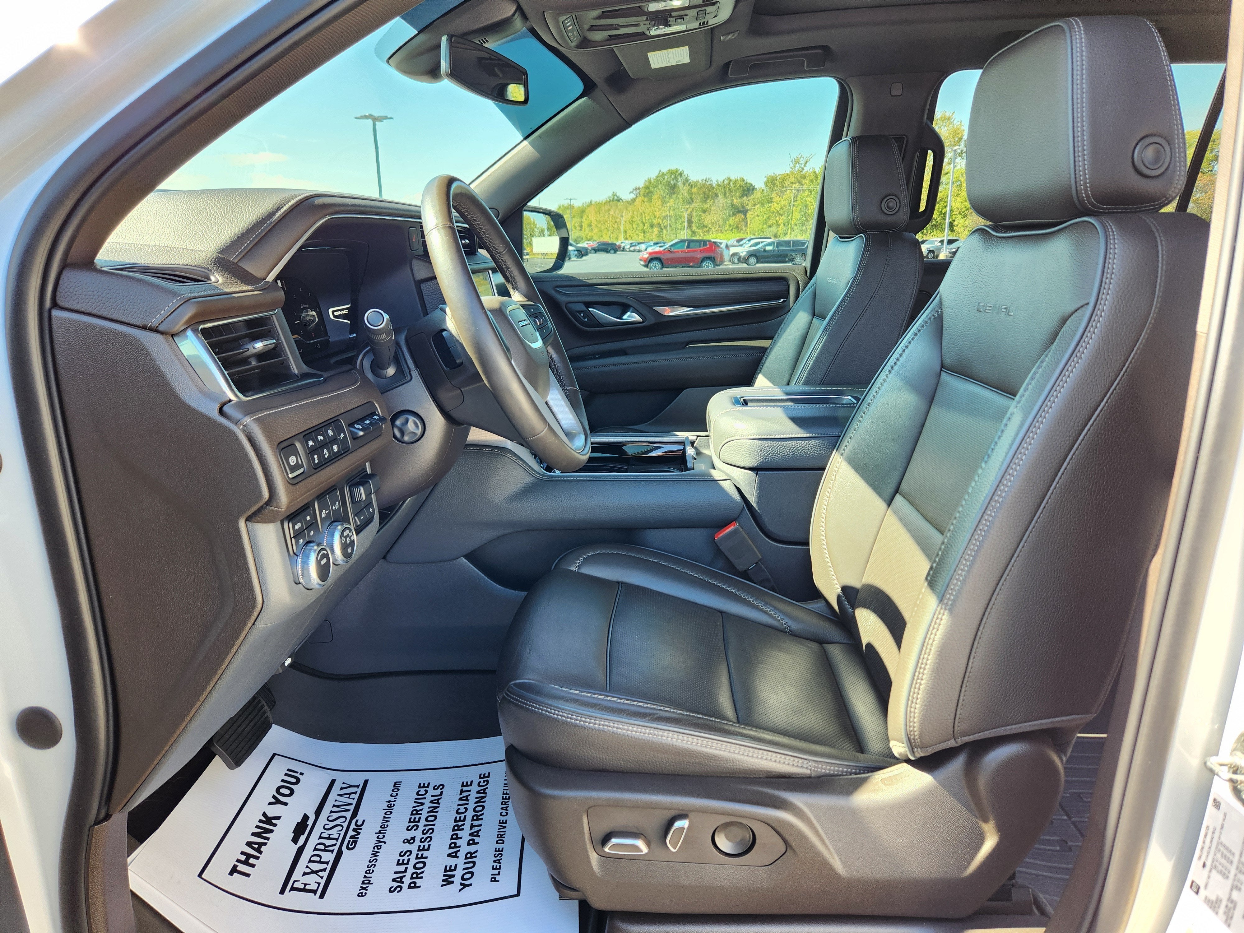 2022 GMC Yukon XL Denali