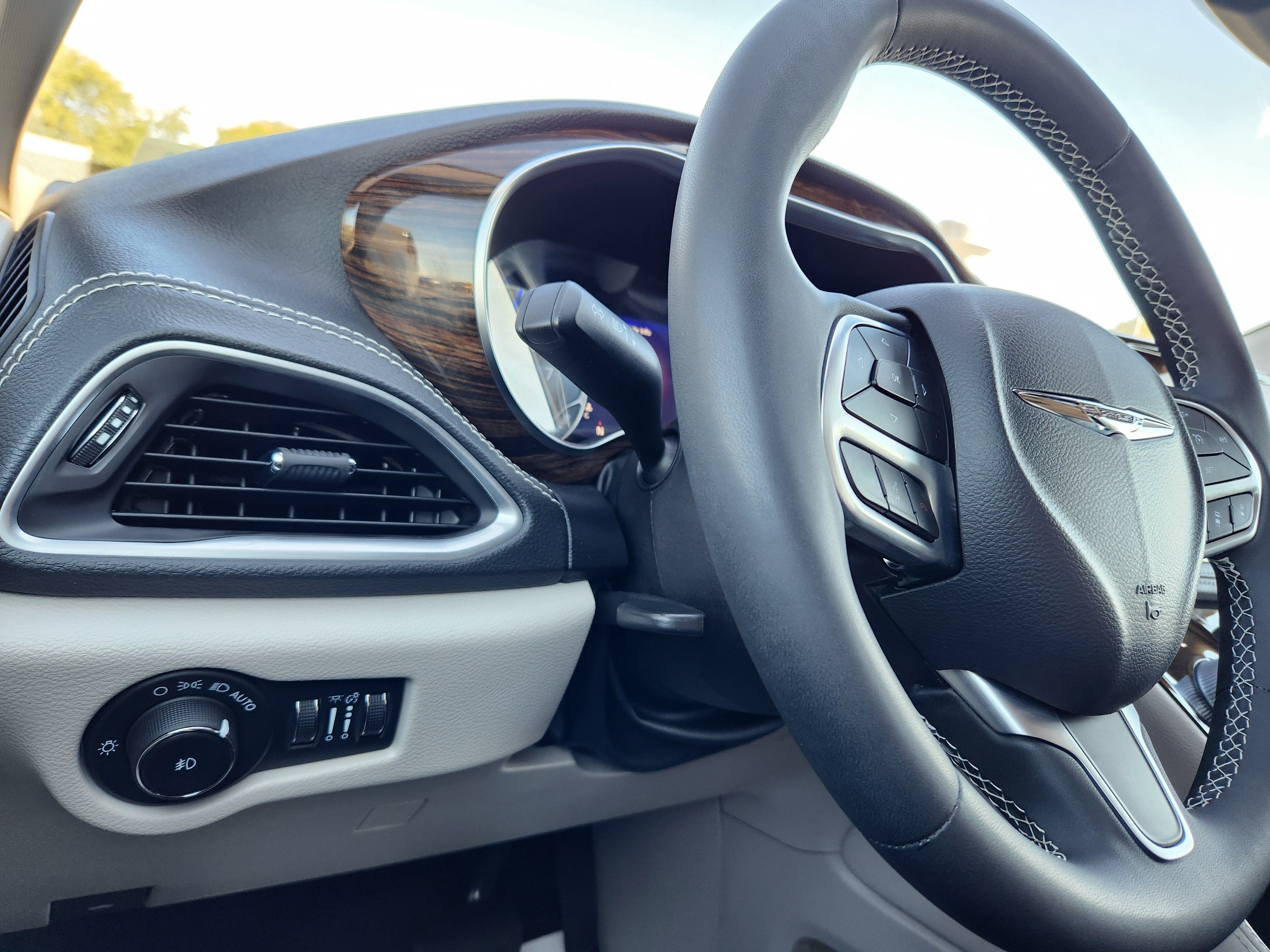 2022 Chrysler Pacifica Limited AWD