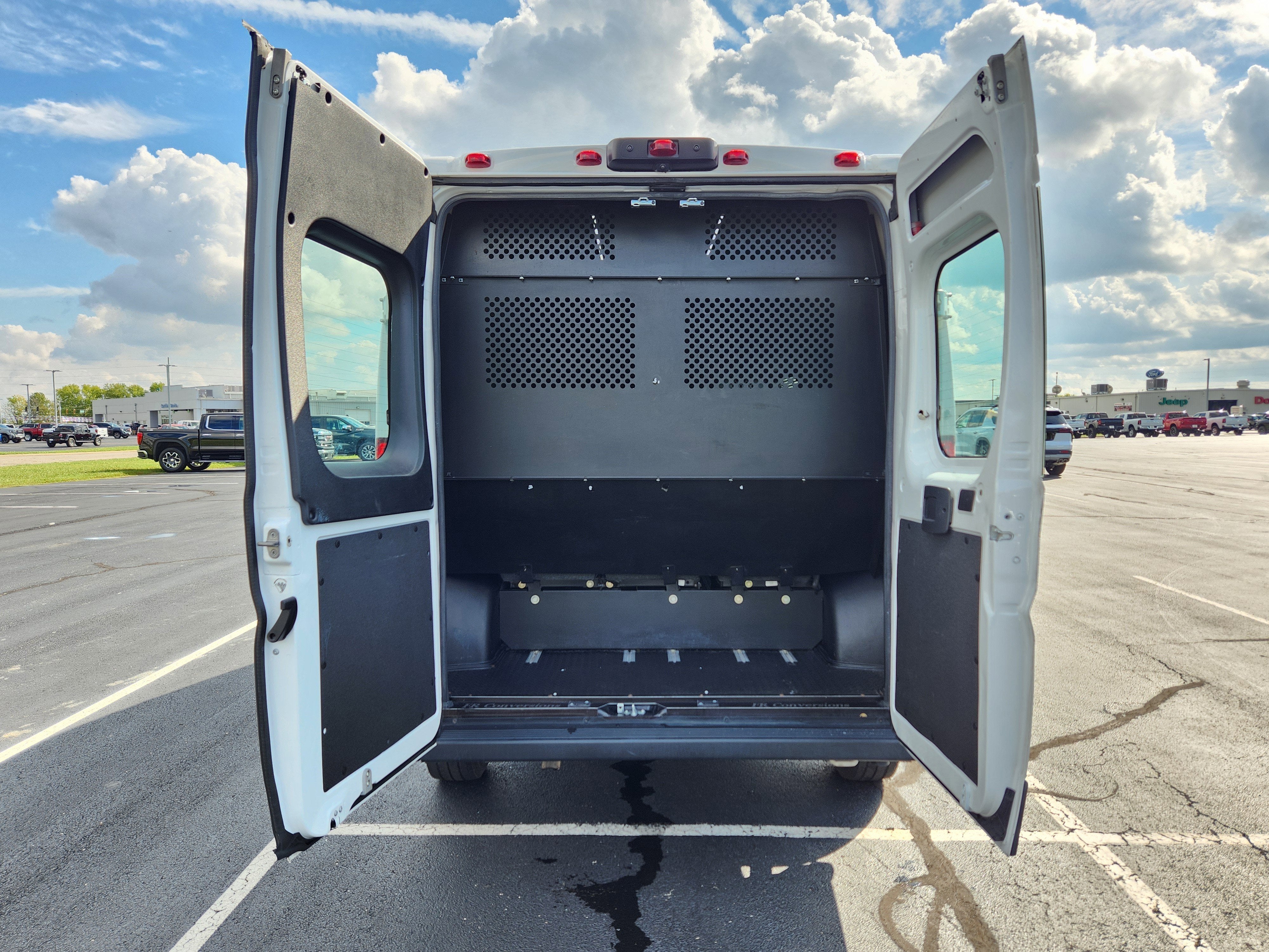 2023 RAM ProMaster 2500 11 Passenger Seating