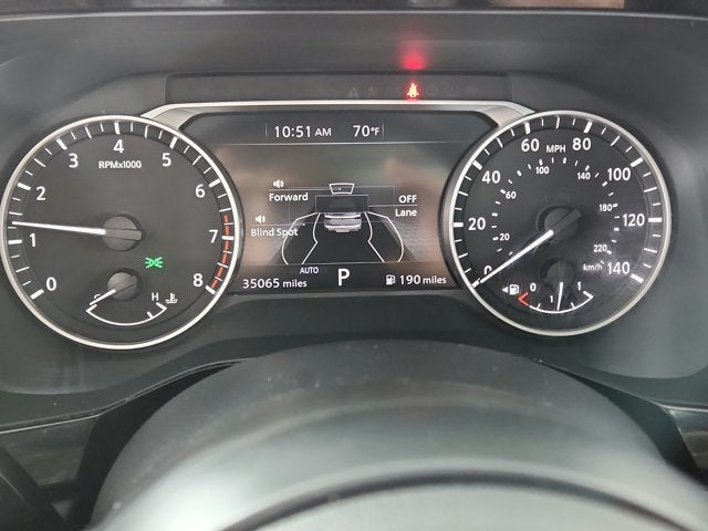 2024 Nissan Pathfinder SV