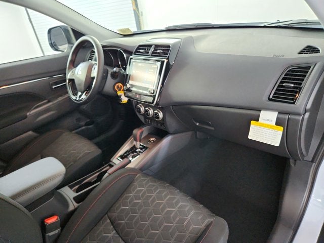 2025 Mitsubishi Outlander Sport LE