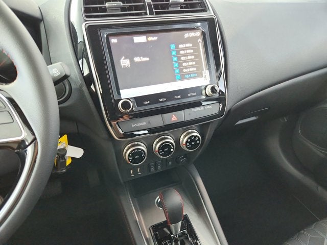 2025 Mitsubishi Outlander Sport LE