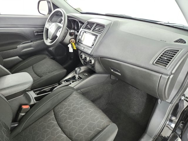 2024 Mitsubishi Outlander Sport SE