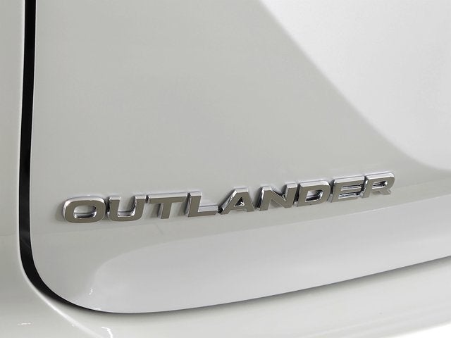 2026 Mitsubishi Outlander ES