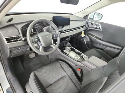 2026 Mitsubishi Outlander ES