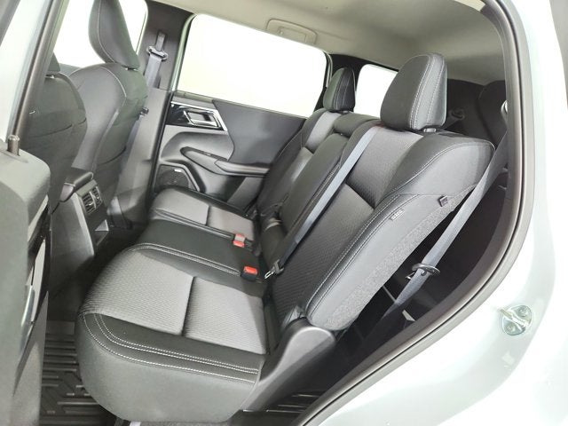 2026 Mitsubishi Outlander ES