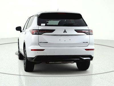 2026 Mitsubishi Outlander SE