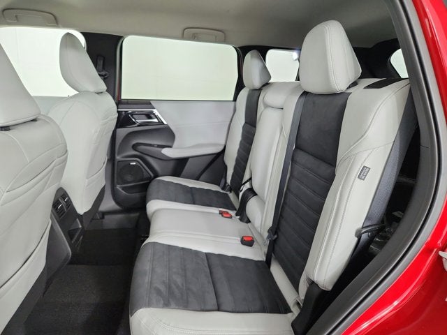 2026 Mitsubishi Outlander SE