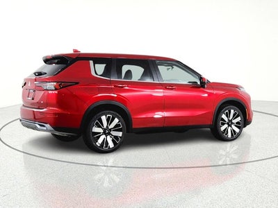 2026 Mitsubishi Outlander SE