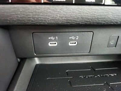 2026 Mitsubishi Outlander SE