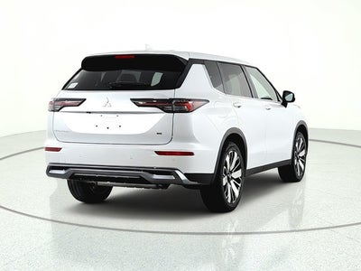 2026 Mitsubishi Outlander SE