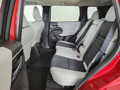 2026 Mitsubishi Outlander Base