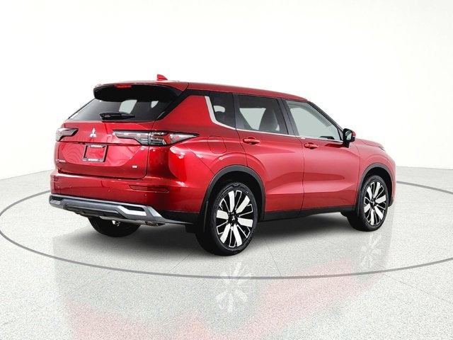 2026 Mitsubishi Outlander Base