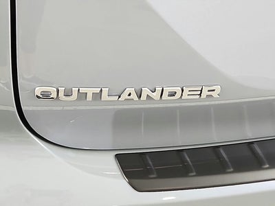 2026 Mitsubishi Outlander SE