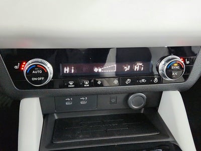 2026 Mitsubishi Outlander Base