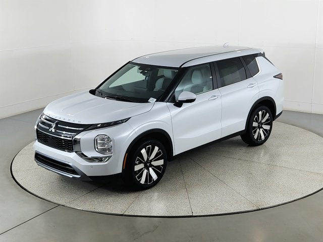 2026 Mitsubishi Outlander Base