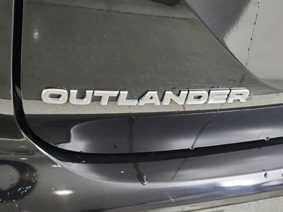 2024 Mitsubishi Outlander ES