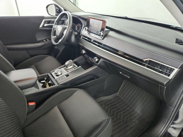 2024 Mitsubishi Outlander ES