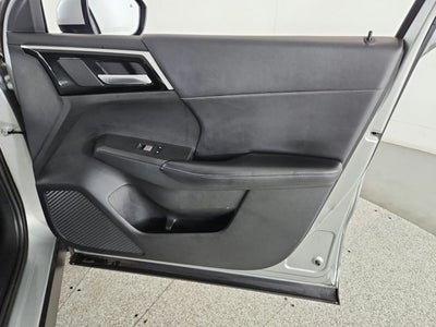 2023 Mitsubishi Outlander SE
