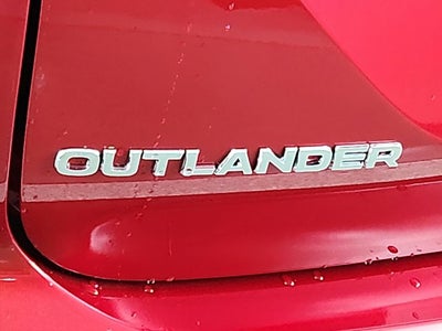 2026 Mitsubishi Outlander ES