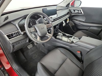 2026 Mitsubishi Outlander ES