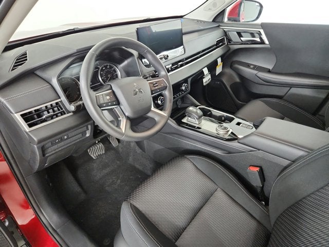 2026 Mitsubishi Outlander ES