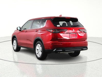 2026 Mitsubishi Outlander ES