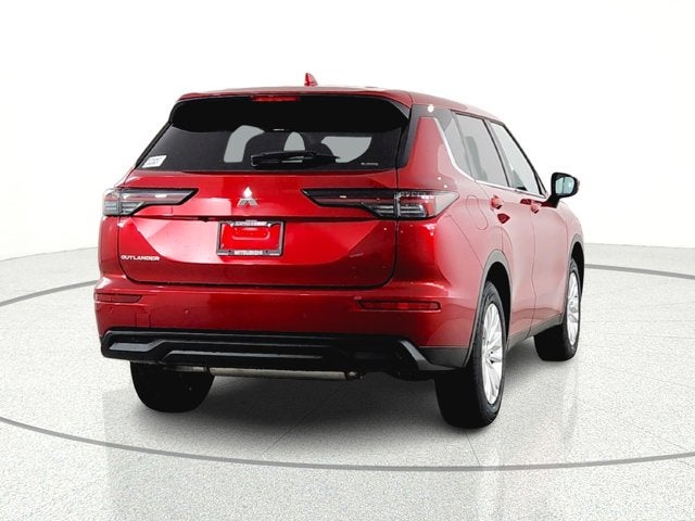 2026 Mitsubishi Outlander ES