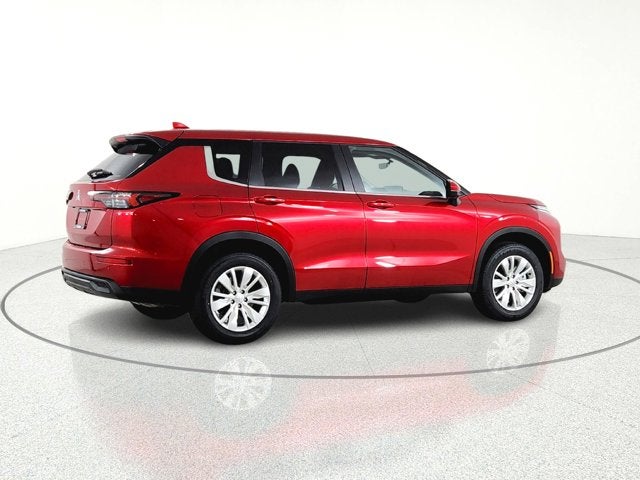 2026 Mitsubishi Outlander ES