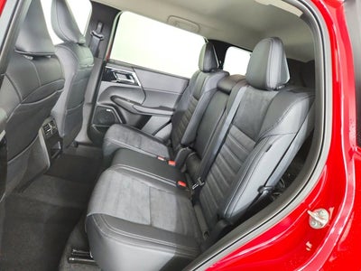 2026 Mitsubishi Outlander Base