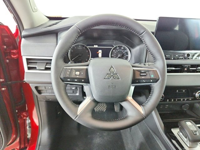 2026 Mitsubishi Outlander Base