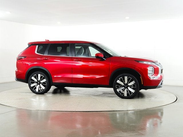 2026 Mitsubishi Outlander Base