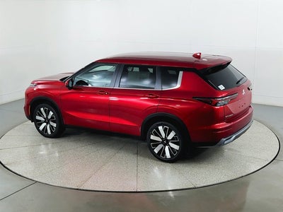 2026 Mitsubishi Outlander Base