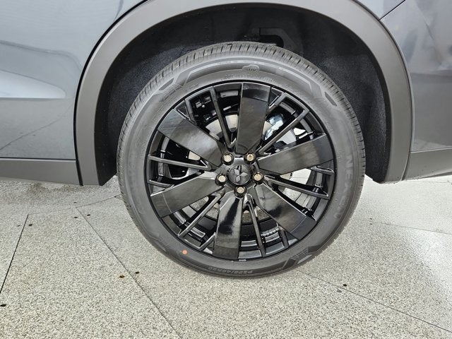 2027 Mitsubishi Outlander LE