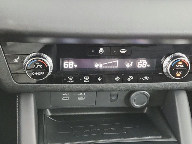 2027 Mitsubishi Outlander LE