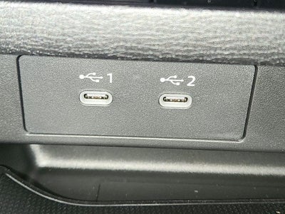 2027 Mitsubishi Outlander LE