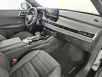 2026 Mitsubishi Outlander LE