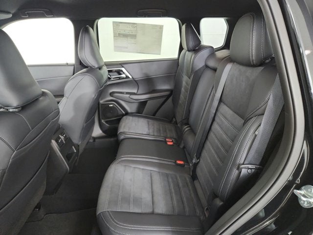 2026 Mitsubishi Outlander LE