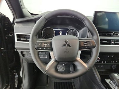 2026 Mitsubishi Outlander LE