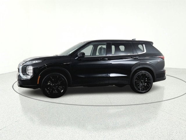 2026 Mitsubishi Outlander LE