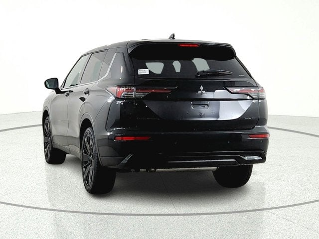 2026 Mitsubishi Outlander LE