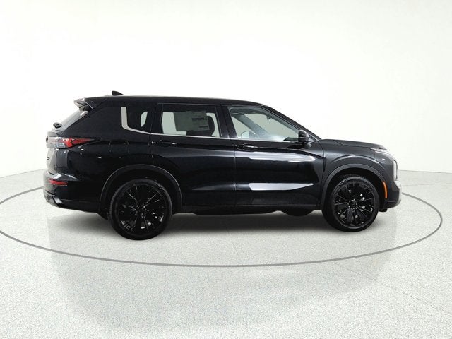 2026 Mitsubishi Outlander LE