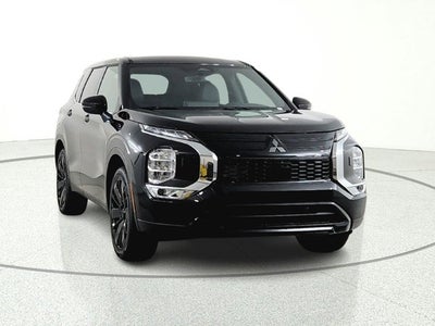 2026 Mitsubishi Outlander LE
