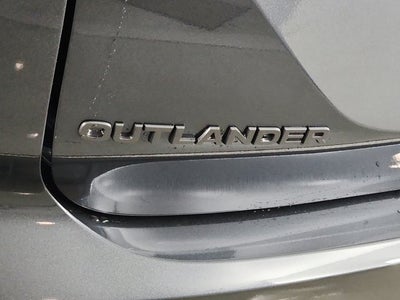 2026 Mitsubishi Outlander LE