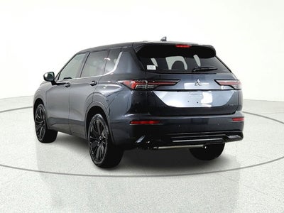 2026 Mitsubishi Outlander LE