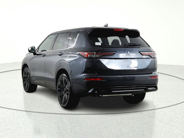 2026 Mitsubishi Outlander LE