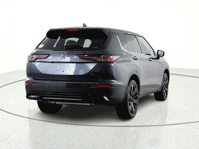2026 Mitsubishi Outlander LE