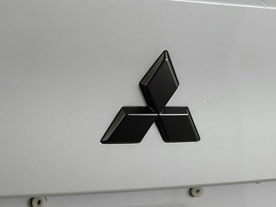 2026 Mitsubishi Outlander LE