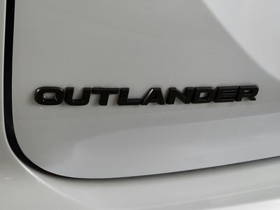 2026 Mitsubishi Outlander LE